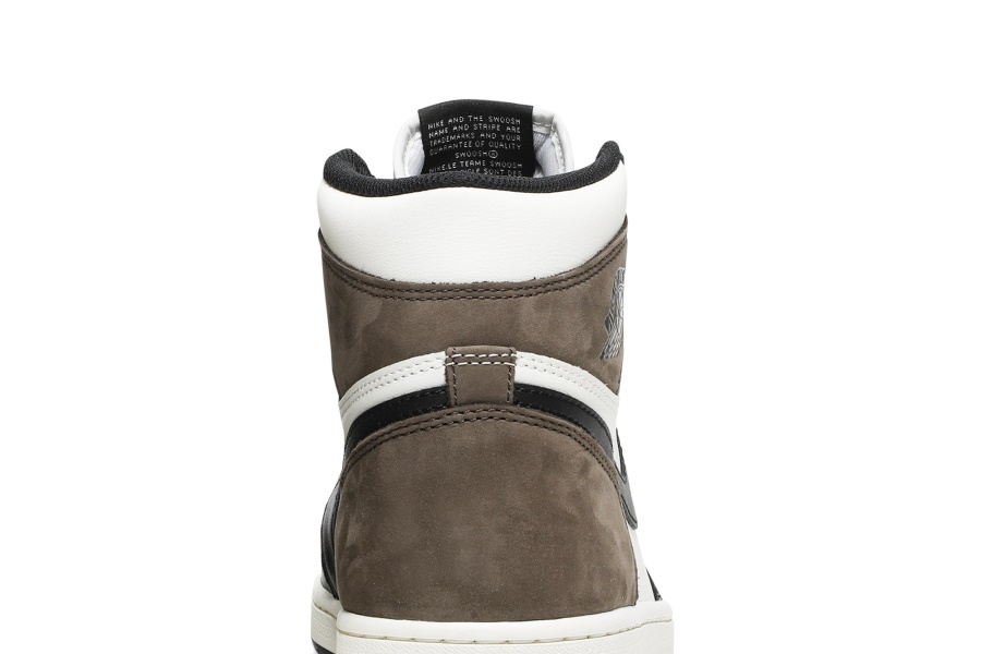 Air Jordan 1 ретро високо и тъмно мока