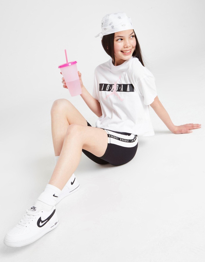 тениска Jordan за момичета в бяло с квадратна графика