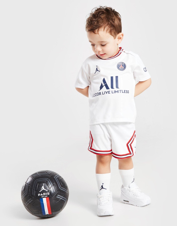 йордан париж сен жермен 2021/22 четвърти комплект бяло бебе